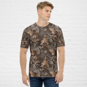Invisiflage™ DarkenOak Camouflage — Men’s Performance Tee